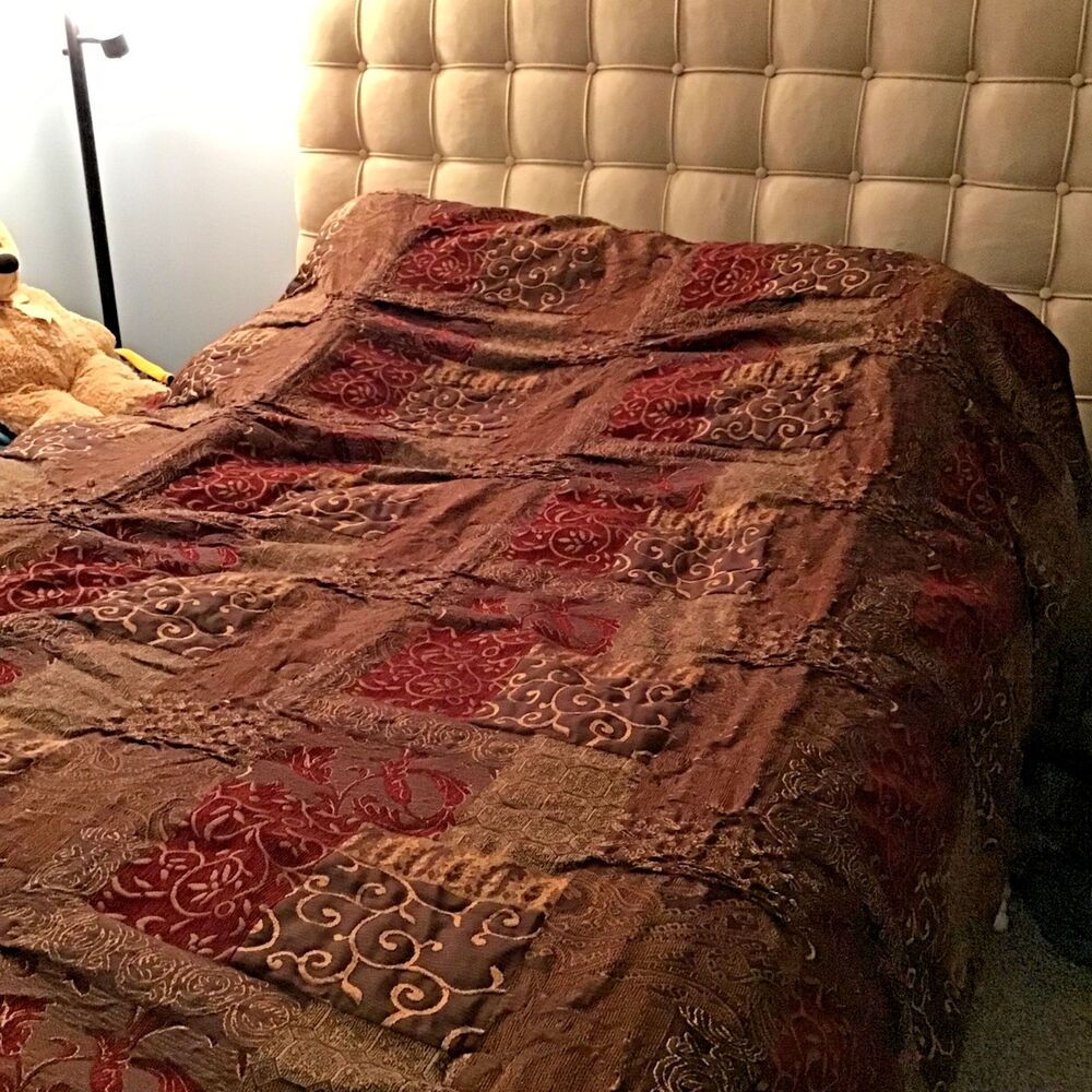 Croscill Galleria Queen Comforter Only